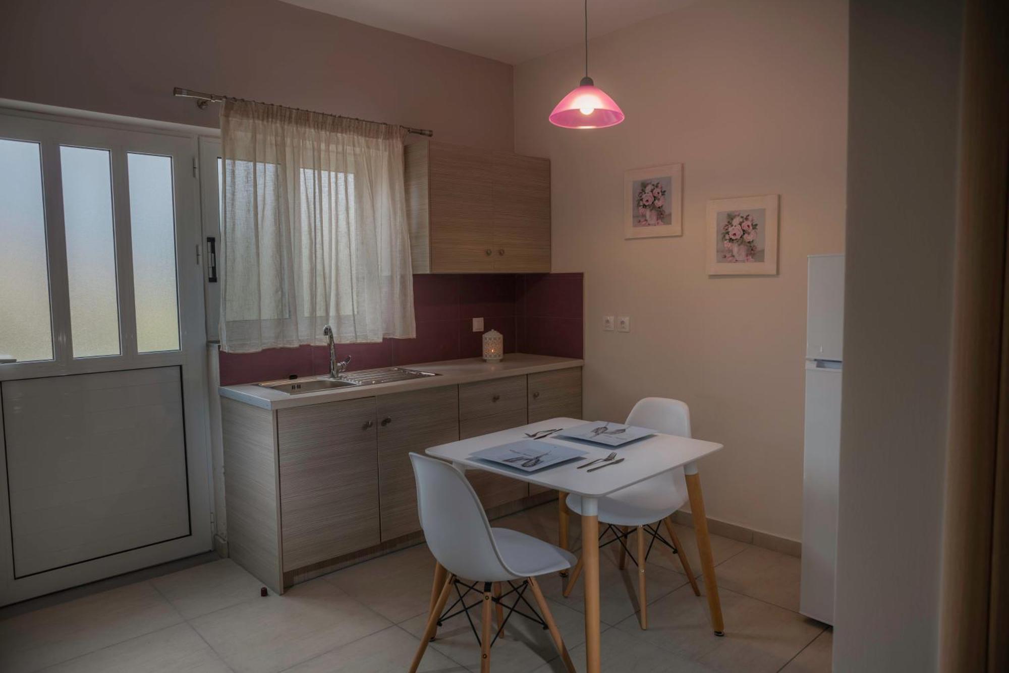 Tesys Studios And Apartments 라가나스 외부 사진